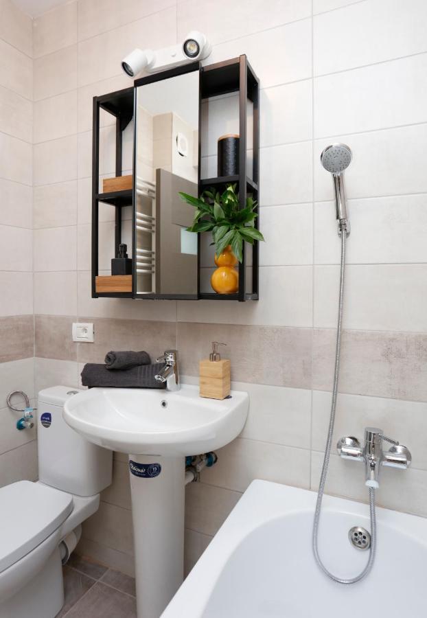 Apartament New & Cozy In Ghencea + Netflix *